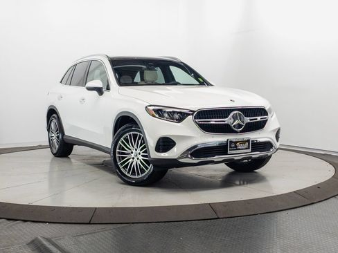 Certified 2026 Mercedes-Benz GLC 300 4MATIC image 1