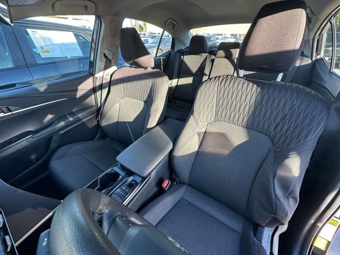 Used 2025 Toyota Camry LE image 35