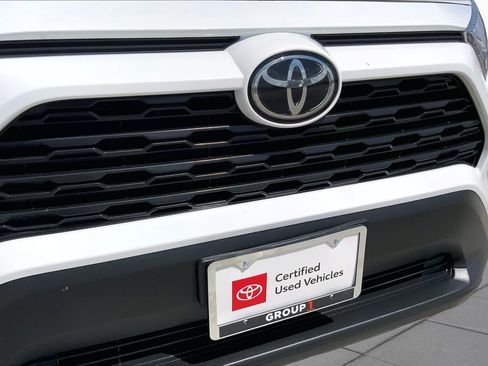Used 2025 Toyota RAV4 LE AWD/4WD image 29