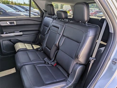Used 2023 Ford Explorer Limited image 28