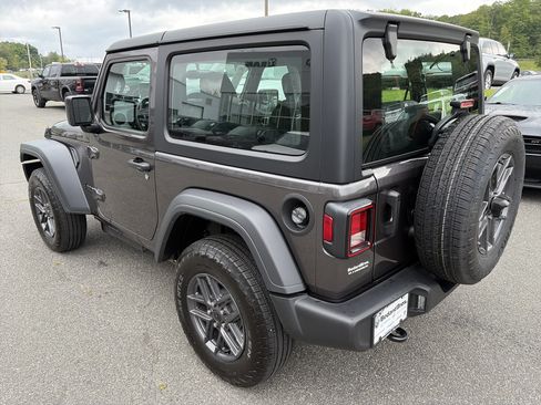 Certified 2026 Jeep Wrangler Sport AWD/4WD image 3