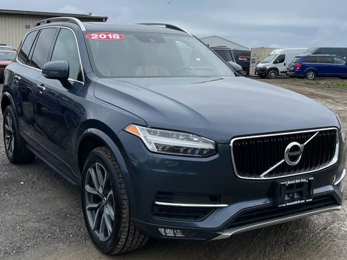 Used 2018 Volvo XC90 T5 Momentum w/ Momentum Plus Package AWD/4WD image 5
