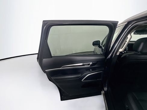 Used 2025 Kia Telluride S FWD image 27