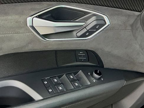 Used 2022 Audi e-tron GT Premium Plus w/ Performance Package image 20