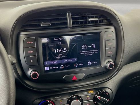 Used 2022 Kia Soul LX w/ Technology Package image 16