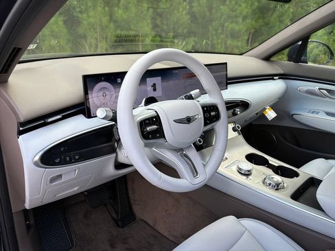 New 2026 Genesis GV70 2.5T Advanced AWD/4WD image 6