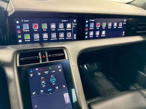 Certified 2022 Porsche Taycan Turbo S image 28