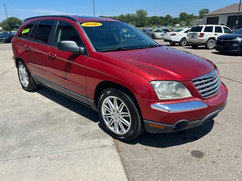 Used 2006 Chrysler Pacifica Touring FWD image 3