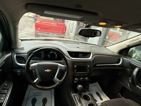 Used 2015 Chevrolet Traverse LT w/ LPO, 'HIT The Road' Package image 8