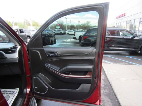 Used 2018 GMC Yukon XL SLT w/ Premium Edition image 14