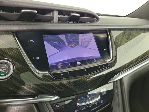 Used 2020 Cadillac XT6 Premium Luxury FWD image 28