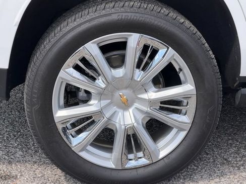 Used 2024 Chevrolet Tahoe High Country RWD image 10