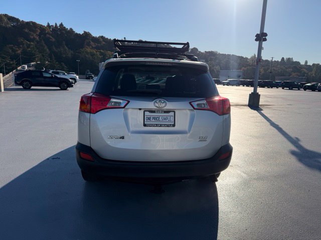 Used 2013 Toyota RAV4 XLE AWD/4WD image 4