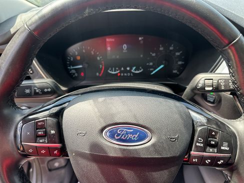 Used 2021 Ford Escape SE w/ Cold Weather Package FWD image 18
