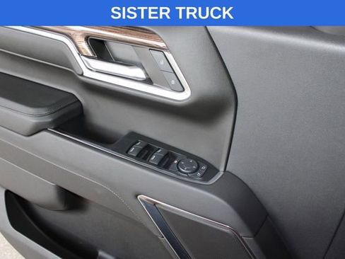 Used 2026 Chevrolet Silverado 1500 RST w/ Z71 Off-Road Package AWD/4WD image 16