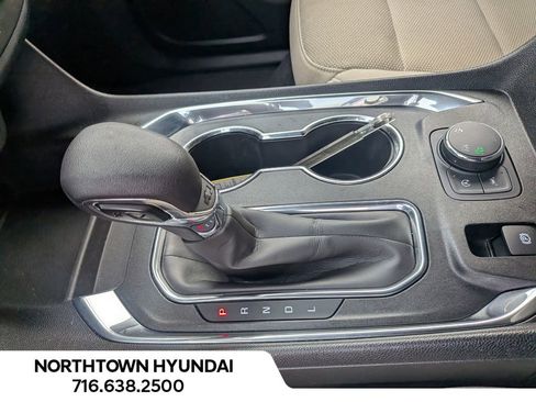 Used 2023 Chevrolet Traverse LS w/ Safety Package image 15