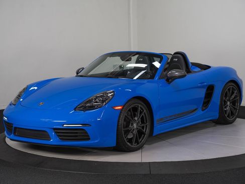 Used 2022 Porsche 718 Boxster RWD image 6