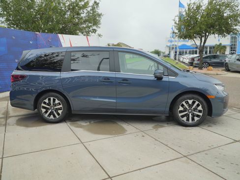 New 2026 Honda Odyssey EX-L image 4
