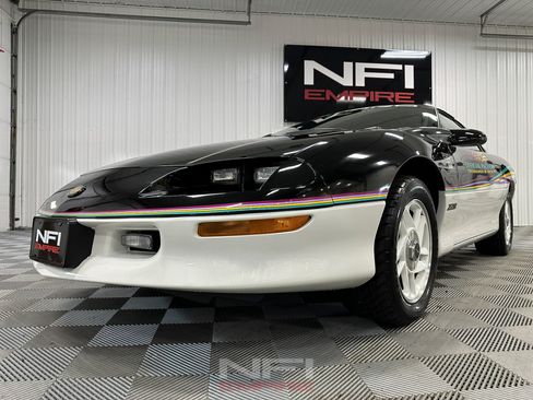Used 1993 Chevrolet Camaro Z28 RWD image 13