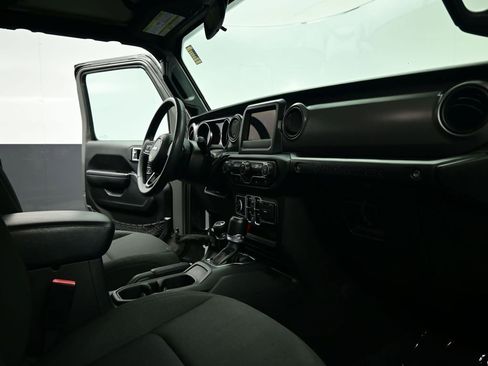 Used 2023 Jeep Wrangler Sport S image 57