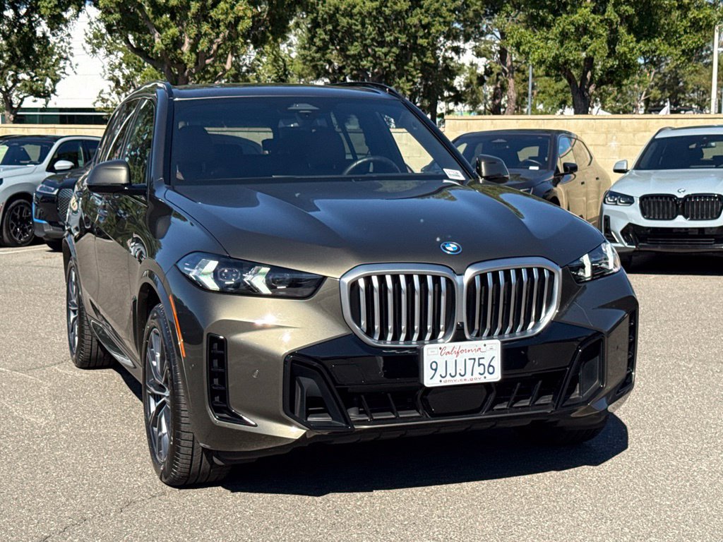 Certified 2024 BMW X5 xDrive50e w/ M Sport Package AWD/4WD image 5