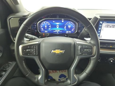 Used 2023 Chevrolet Silverado 1500 LT image 9