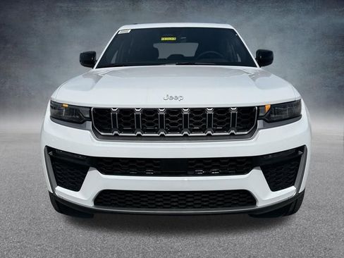 New 2026 Jeep Grand Cherokee Limited AWD/4WD image 7