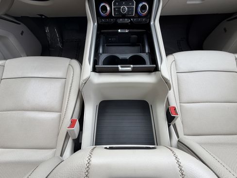 Used 2022 GMC Yukon Denali AWD/4WD image 25