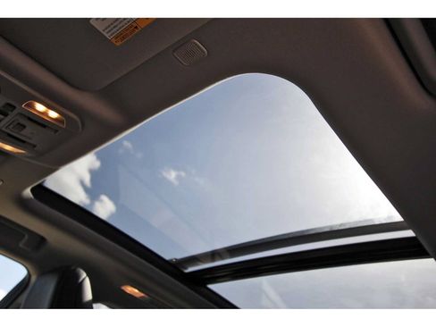 Used 2025 Toyota Highlander Platinum AWD/4WD image 29