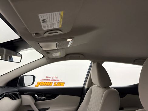 Certified 2022 Nissan Rogue Sport SV FWD image 15