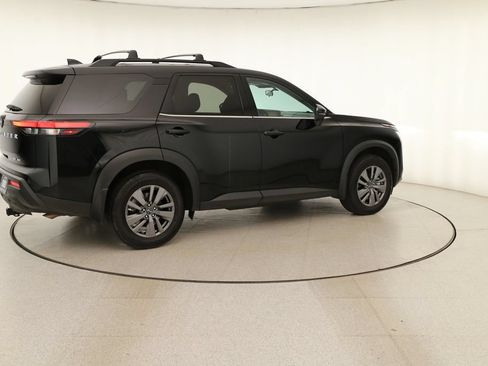 Used 2022 Nissan Pathfinder SV AWD/4WD image 7