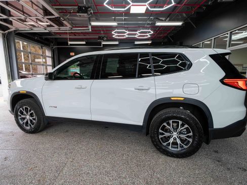 Used 2024 GMC Acadia AT4 w/ Luxury Package image 2