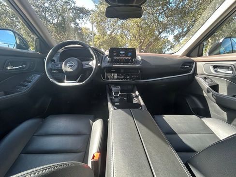 Used 2022 Nissan Rogue SL image 10