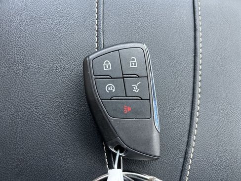 Used 2024 GMC Acadia Elevation image 33