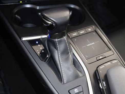Used 2022 Lexus UX 250h w/ Premium Package AWD/4WD image 7