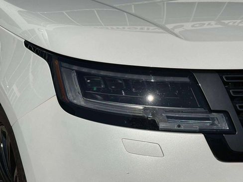 Used 2023 Land Rover Range Rover SE image 53