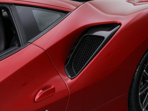 Certified 2019 Ferrari 488 Pista Coupe image 39