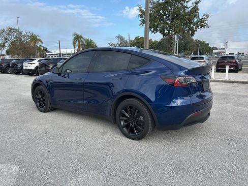Used 2022 Tesla Model Y Long Range image 7