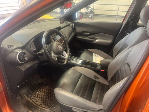 Used 2022 Nissan Kicks SR w/ Premium Package FWD image 4