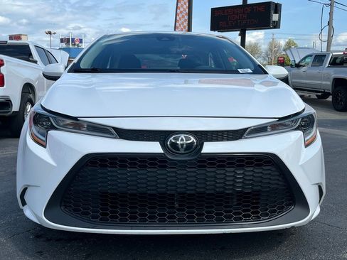 Used 2021 Toyota Corolla LE w/ Carpet Mat Package (TMS) FWD image 3