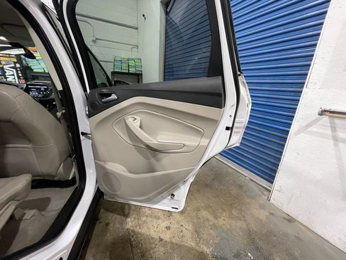 Used 2015 Ford Escape Titanium image 18