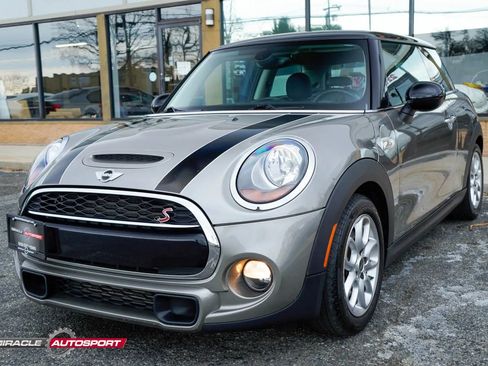 Used 2017 MINI Cooper S w/ Cold Weather Package image 3