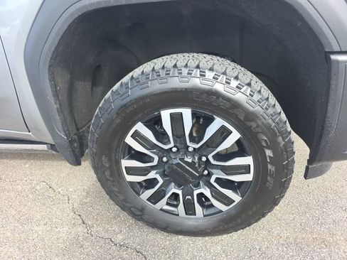 Used 2024 GMC Sierra 3500 Denali Ultimate image 12