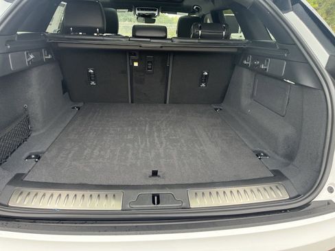 Used 2025 Land Rover Range Rover Velar Dynamic SE image 27