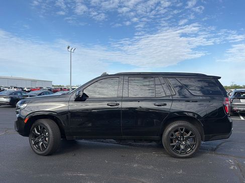 Used 2021 Chevrolet Tahoe Z71 w/ Z71 Signature Package AWD/4WD image 2