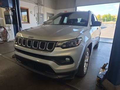 Used 2024 Jeep Compass Latitude