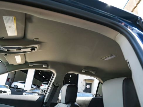 Used 2017 Chevrolet Equinox Premier w/ Enhanced Convenience Package AWD/4WD image 30