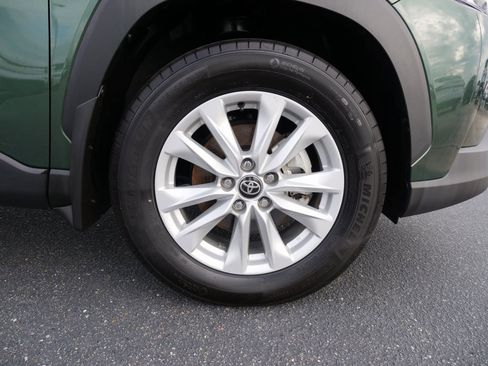 Used 2024 Toyota Corolla Cross LE image 9