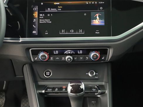 Certified 2025 Audi Q3 2.0T Premium w/ Convenience Package image 20