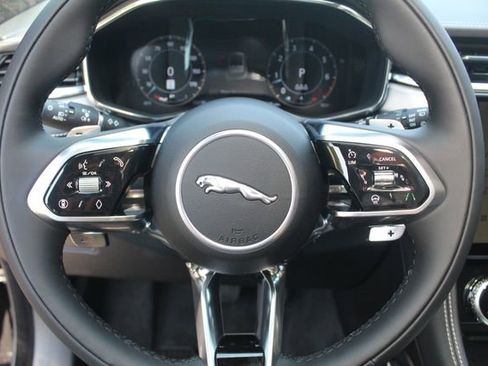 New 2026 Jaguar F-PACE R-Dynamic S image 17